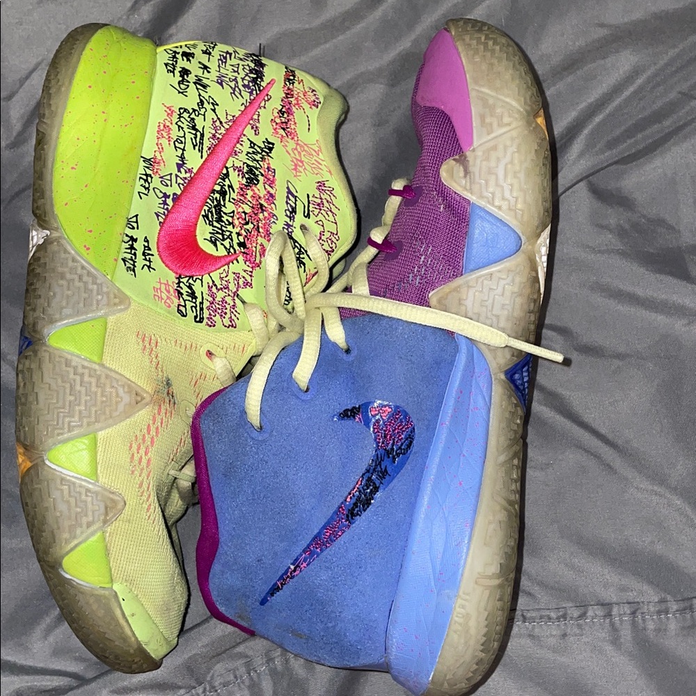 Nike Multicolor Artistic Sneakers